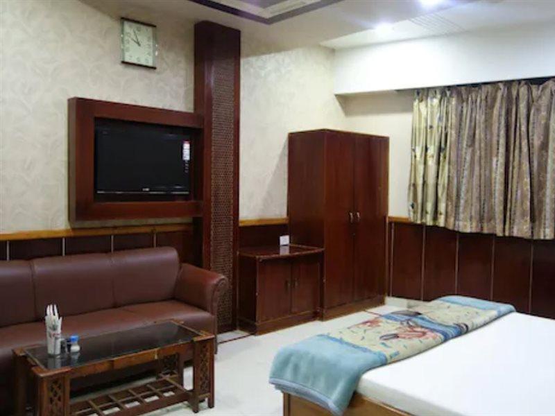 Rc Inn Sirsa Bagian luar foto